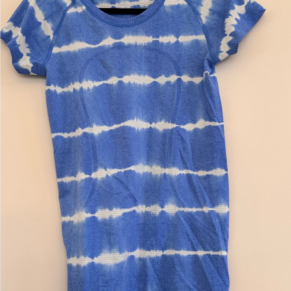 Lululemon Swiftly Tech Blue Tie-Dye Short Sleeve Tee